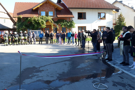 OTVORITEV DOLENJE JEZERO 02 3FOTO LJUBO VUKELIČ